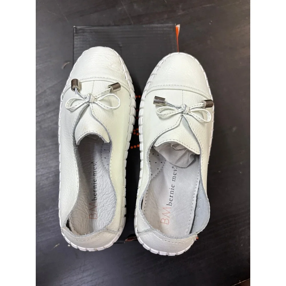 Bernie Mev TWK50 white size 31 / us 13 kids